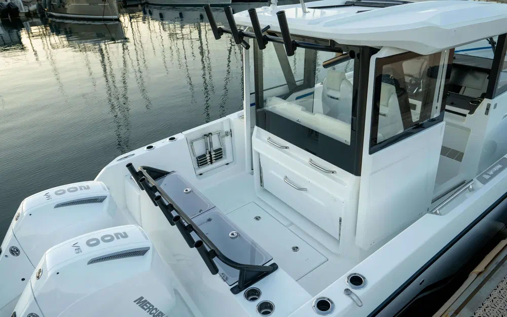 slider 6 Wellcraft 28 Explorer