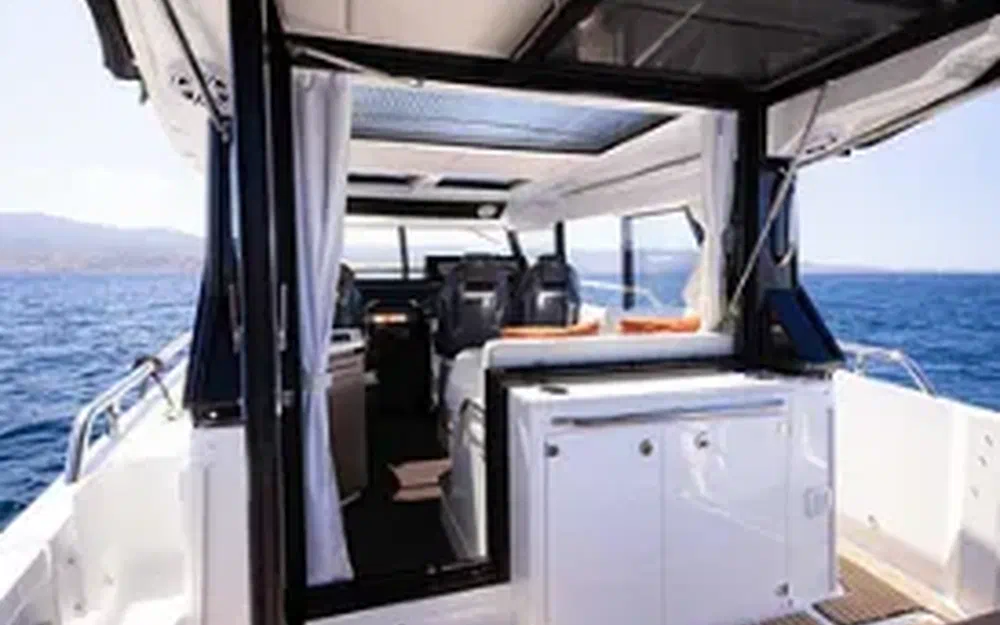 slider 9 Wellcraft 38 Explorer