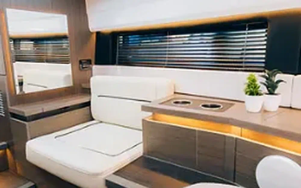 slider 13 Wellcraft 38 Explorer