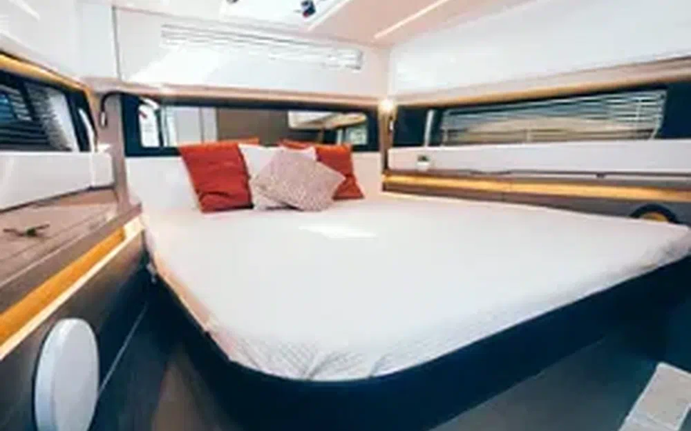 slider 15 Wellcraft 38 Explorer