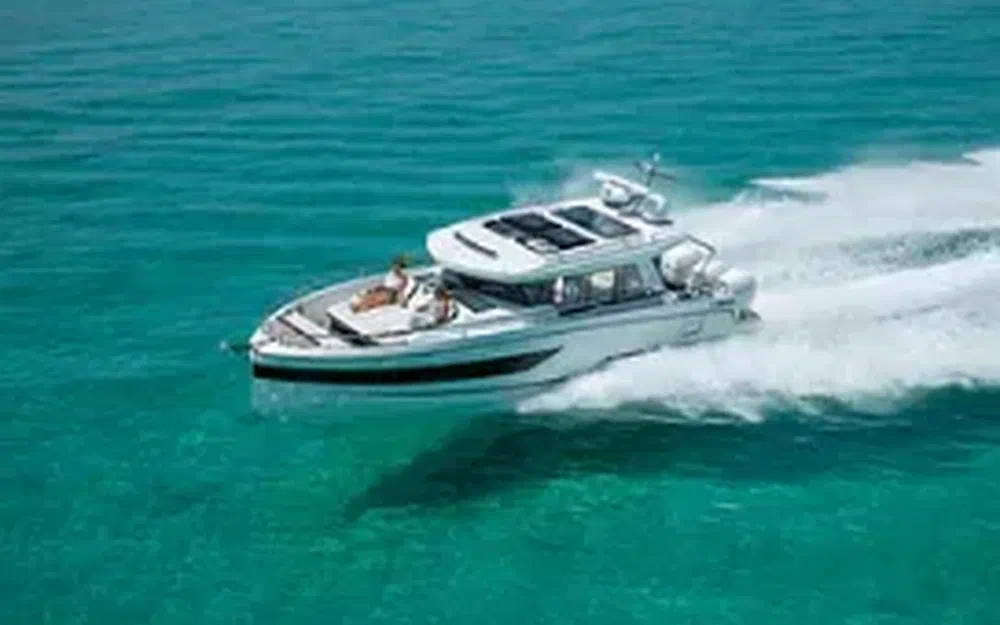 slider 1 Wellcraft 38 Explorer