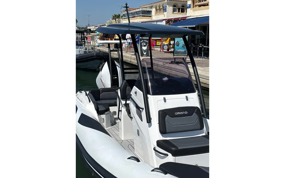 slider 1 Grand Golden Line G750