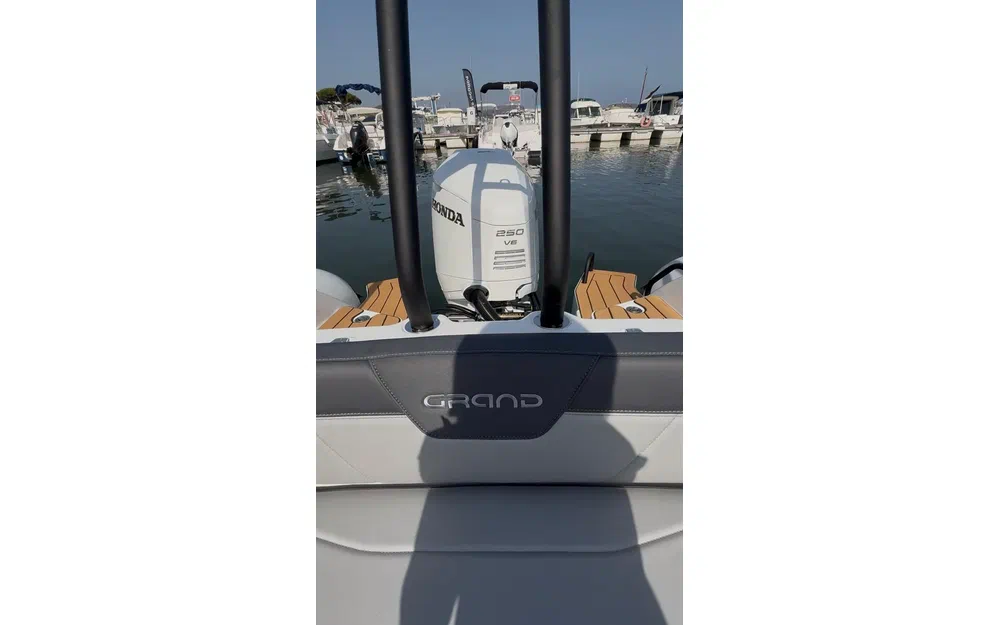 slider 7 Grand Golden Line G750