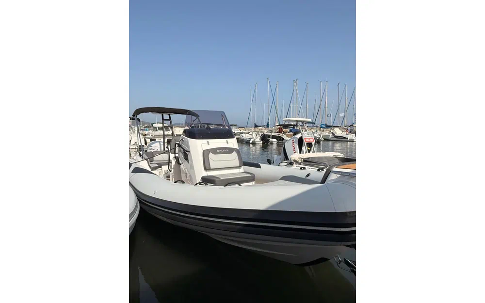 slider 0 Grand Golden Line G750