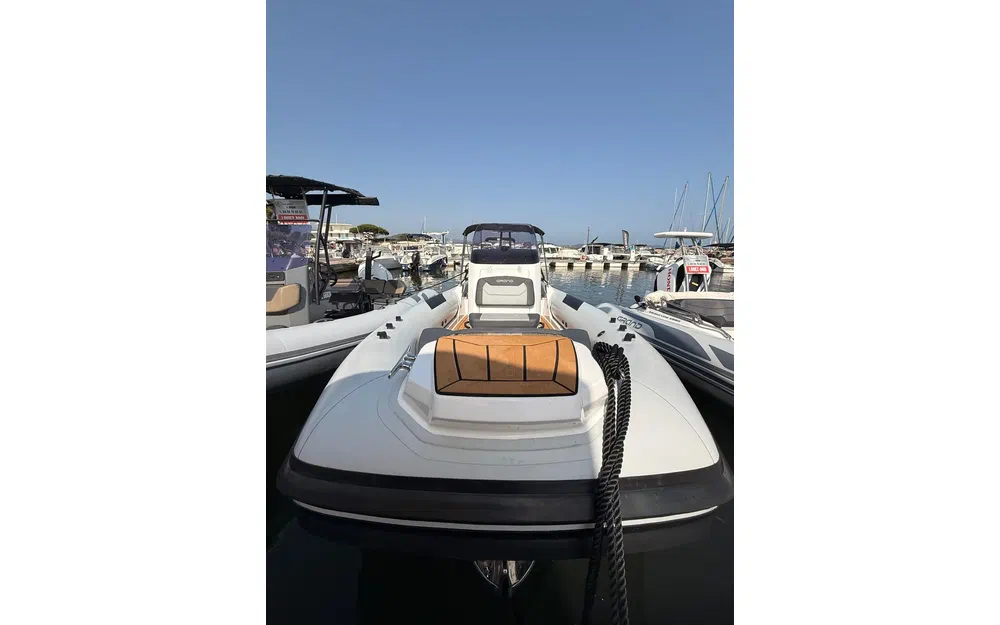 slider 3 Grand Golden Line G750