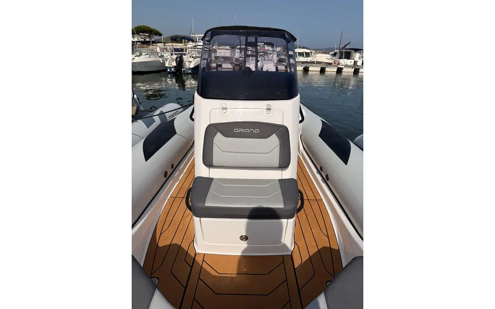 slider 4 Grand Golden Line G750