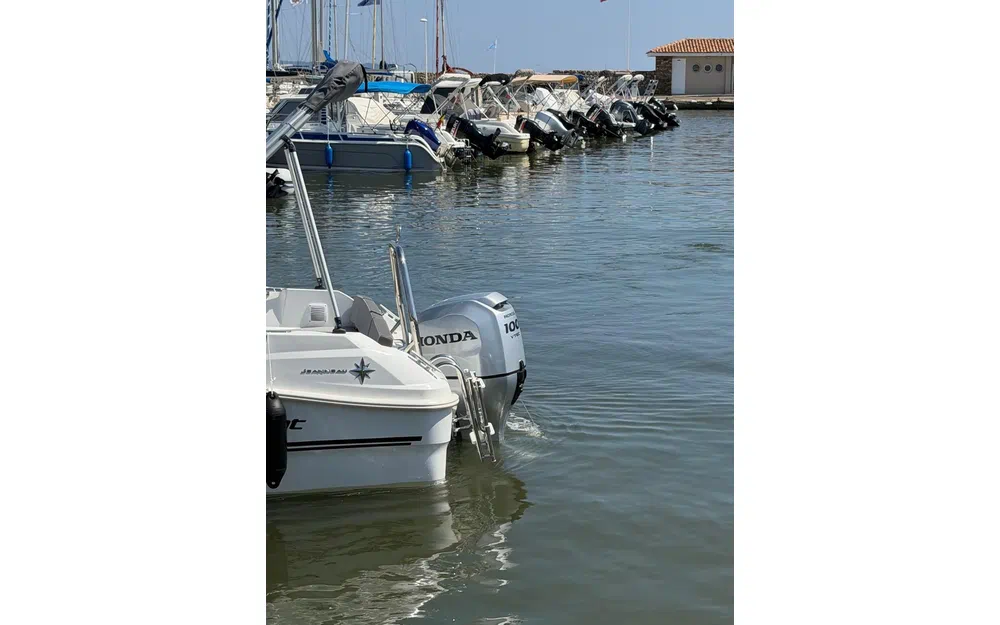 slider 8 Jeanneau Cap Camarat 5.5 WA Serie 2