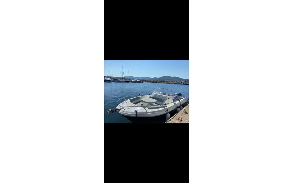 slider 1 Pacific Craft 670