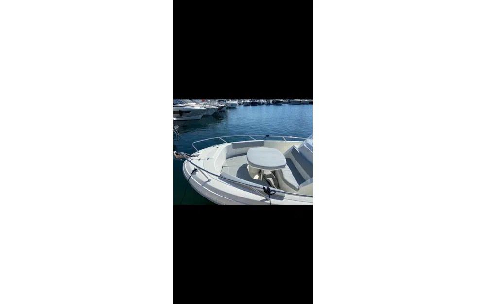 slider 2 Pacific Craft 670