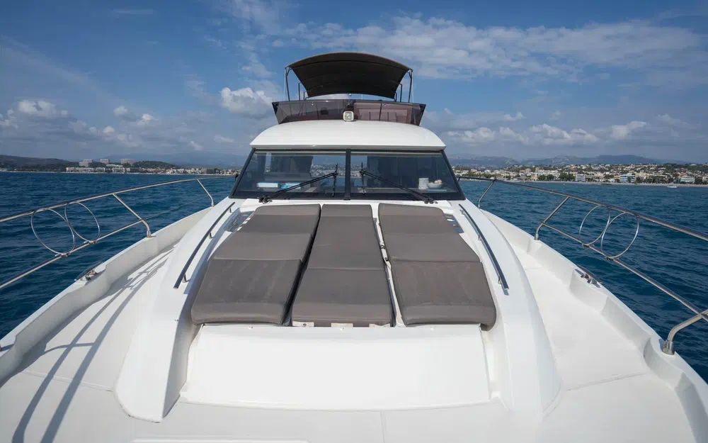 slider 25 Prestige Yachts 520 Fly