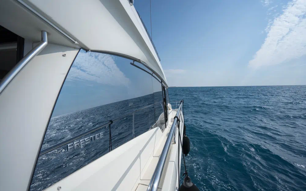 slider 27 Prestige Yachts 520 Fly