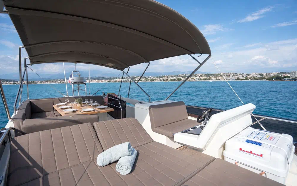 slider 37 Prestige Yachts 520 Fly