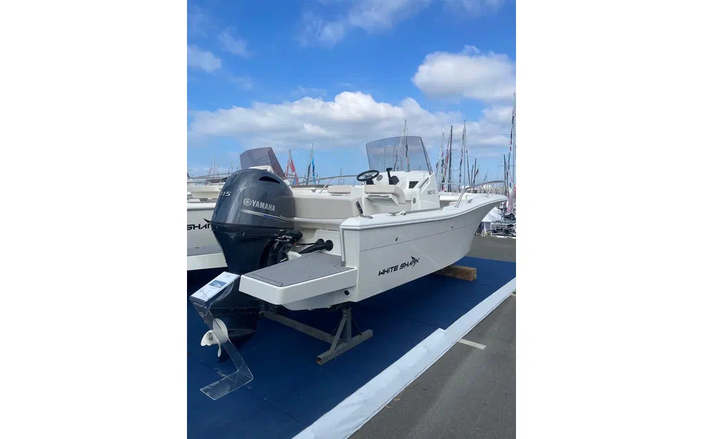 slider 3 White Shark 190 CC