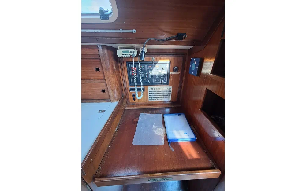 slider 10 Elan Motoryachts Elan 43