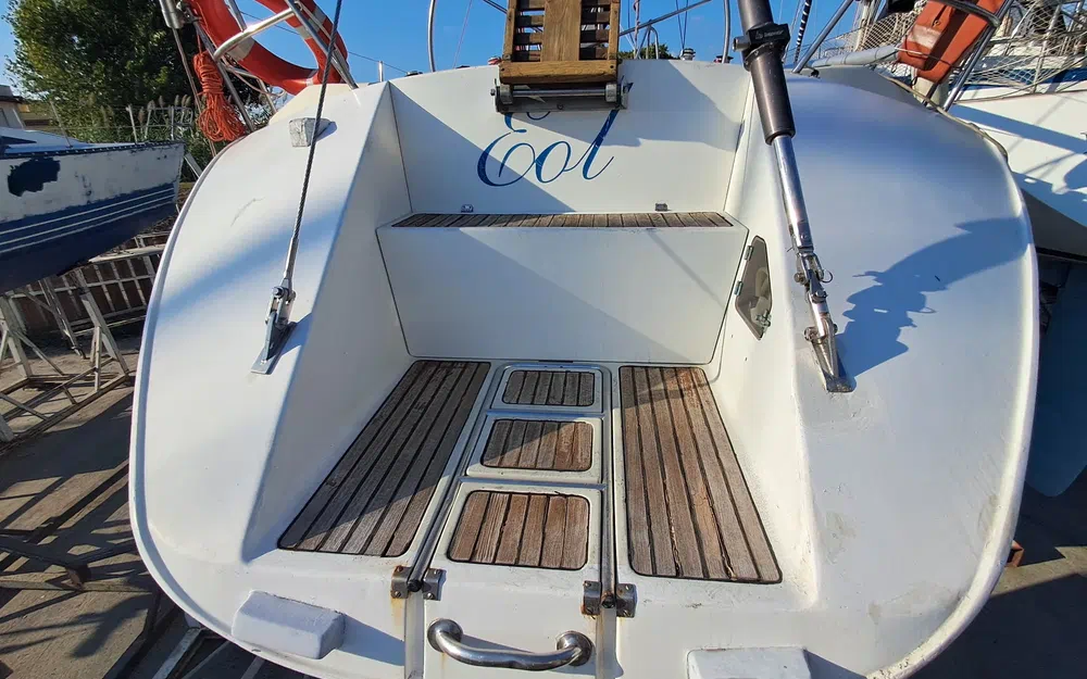 slider 3 Elan Motoryachts Elan 43