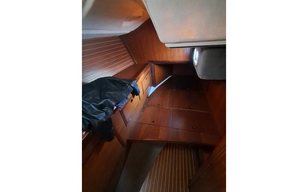 slider 7 Elan Motoryachts Elan 43