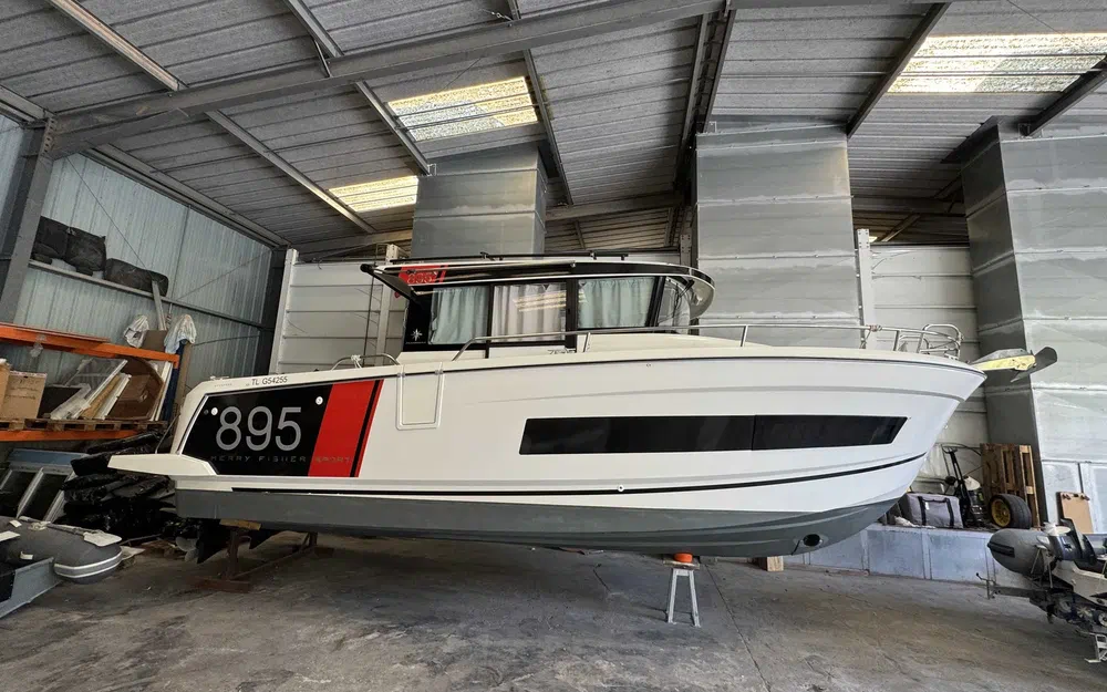slider 1 Jeanneau Merry Fisher 895 Sport