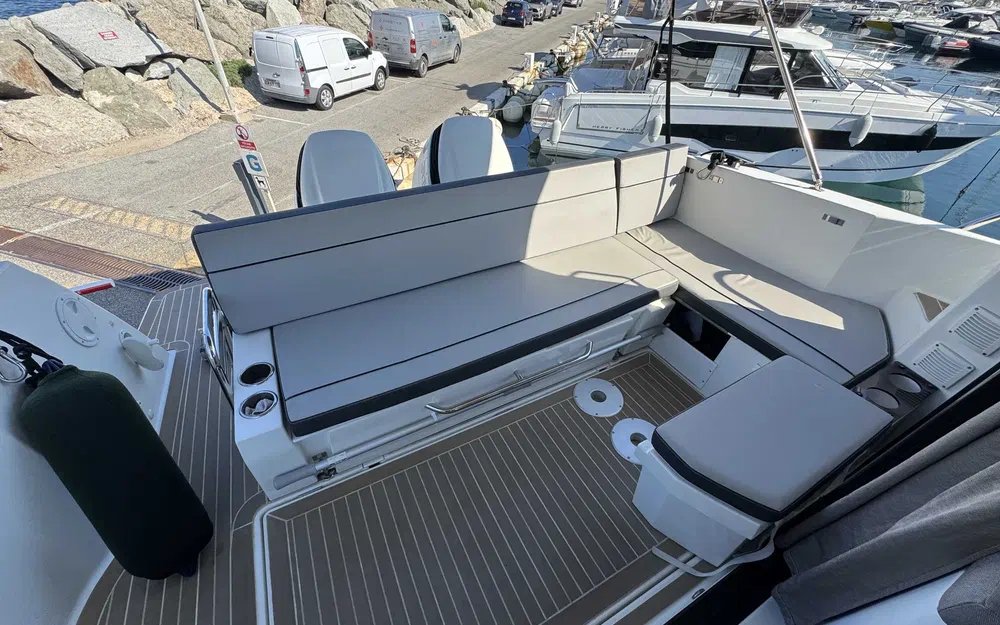 slider 2 Jeanneau Merry Fisher 1095