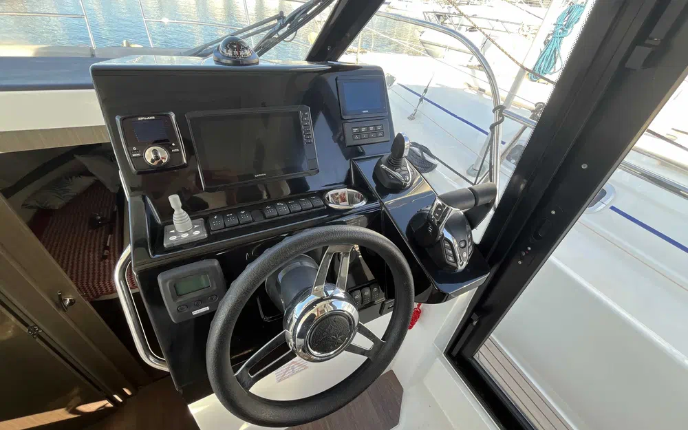 slider 18 Jeanneau Merry Fisher 895 Serie 2