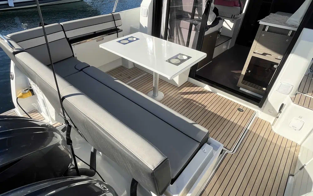 slider 5 Jeanneau Merry Fisher 895 Serie 2