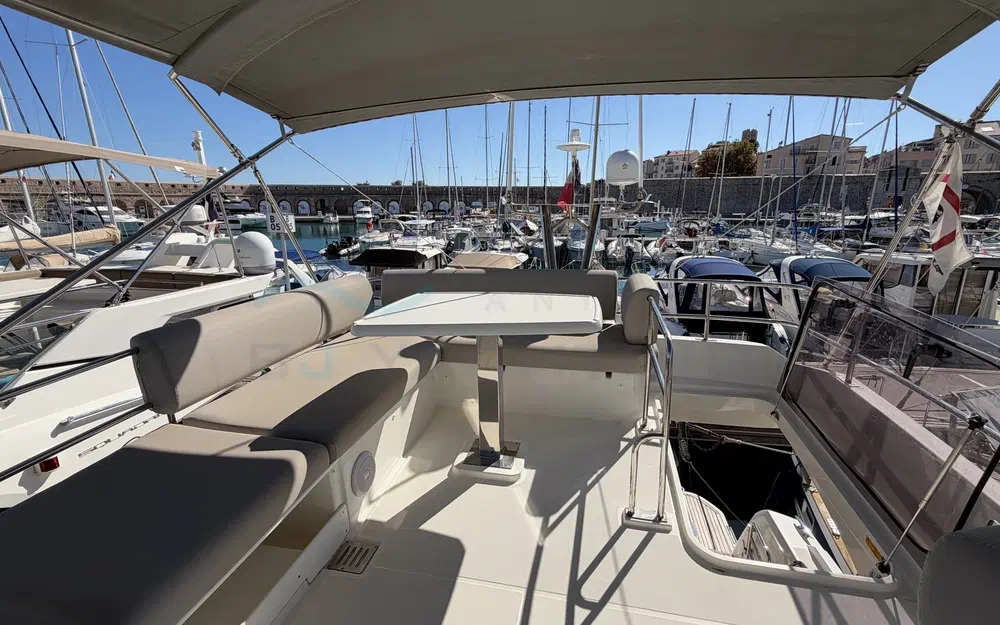 slider 12 Prestige Yachts 420 Fly