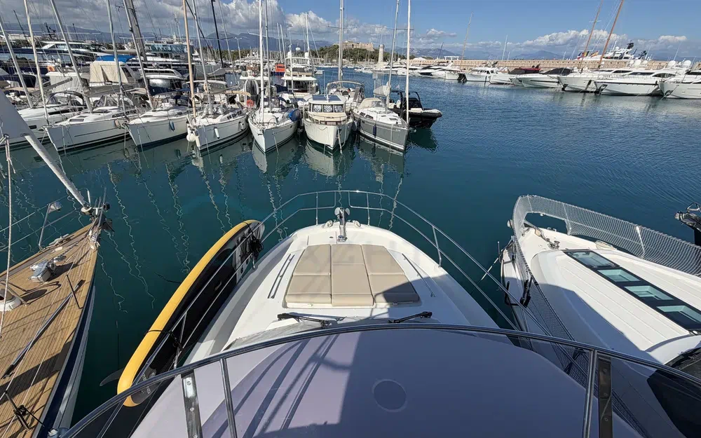 slider 14 Prestige Yachts 420 Fly