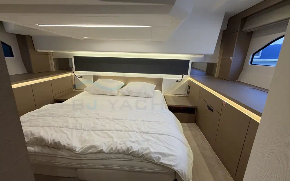 slider 31 Prestige Yachts 420 Fly