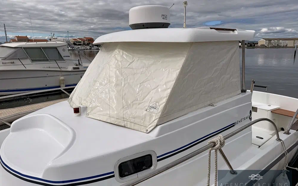 slider 21 Beneteau Antares 620