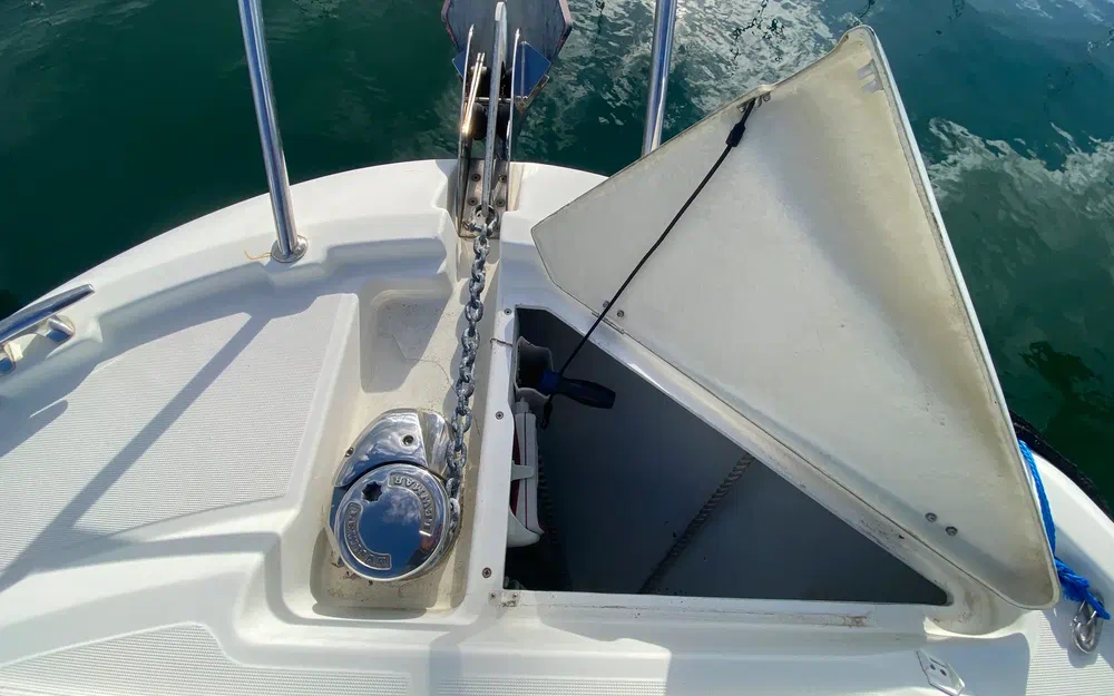 slider 6 Jeanneau Leader 8