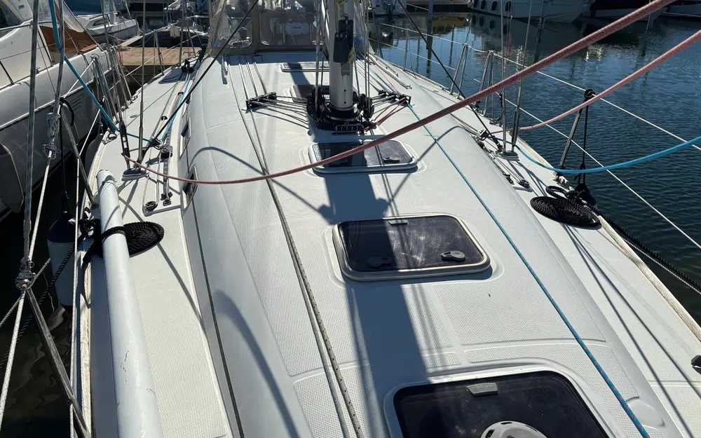 slider 17 Beneteau First 44.7