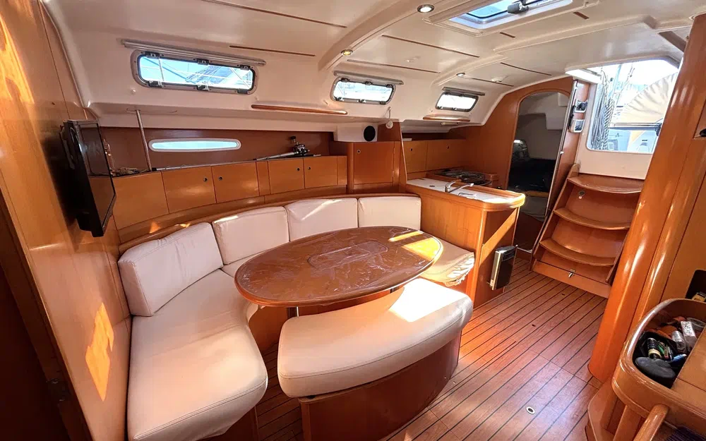slider 26 Beneteau First 44.7