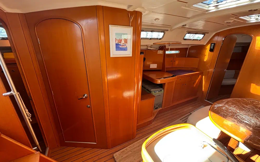 slider 24 Beneteau First 44.7
