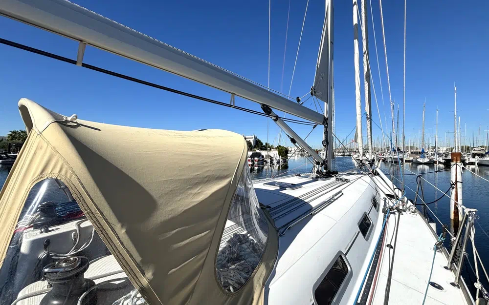 slider 13 Beneteau First 44.7