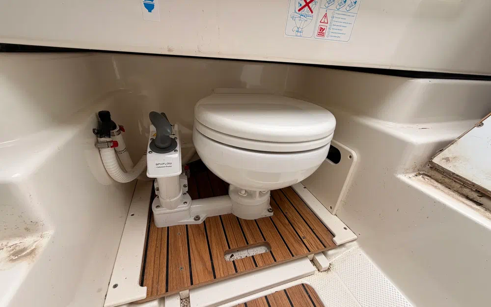 slider 24 Quicksilver Activ 755 Sundeck