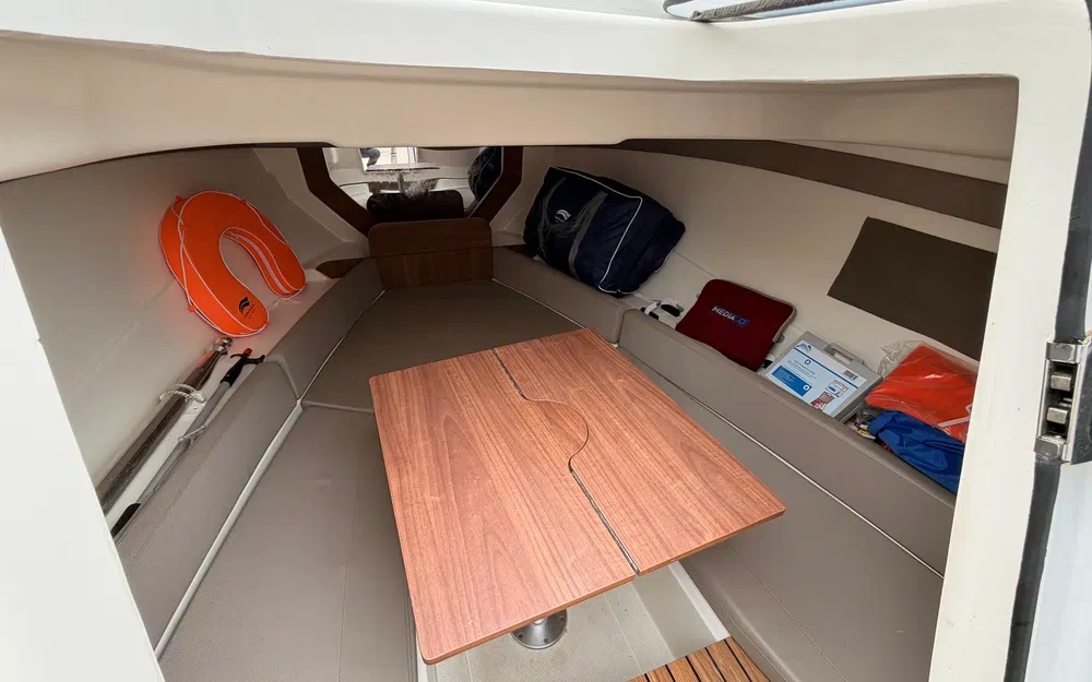 slider 18 Quicksilver Activ 755 Sundeck
