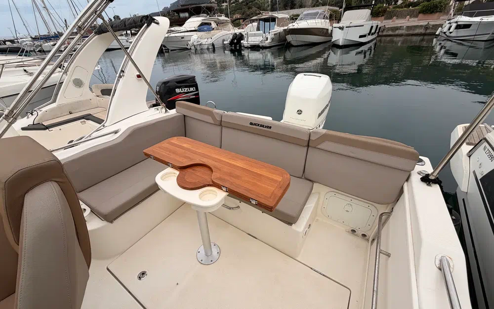 slider 9 Quicksilver Activ 755 Sundeck