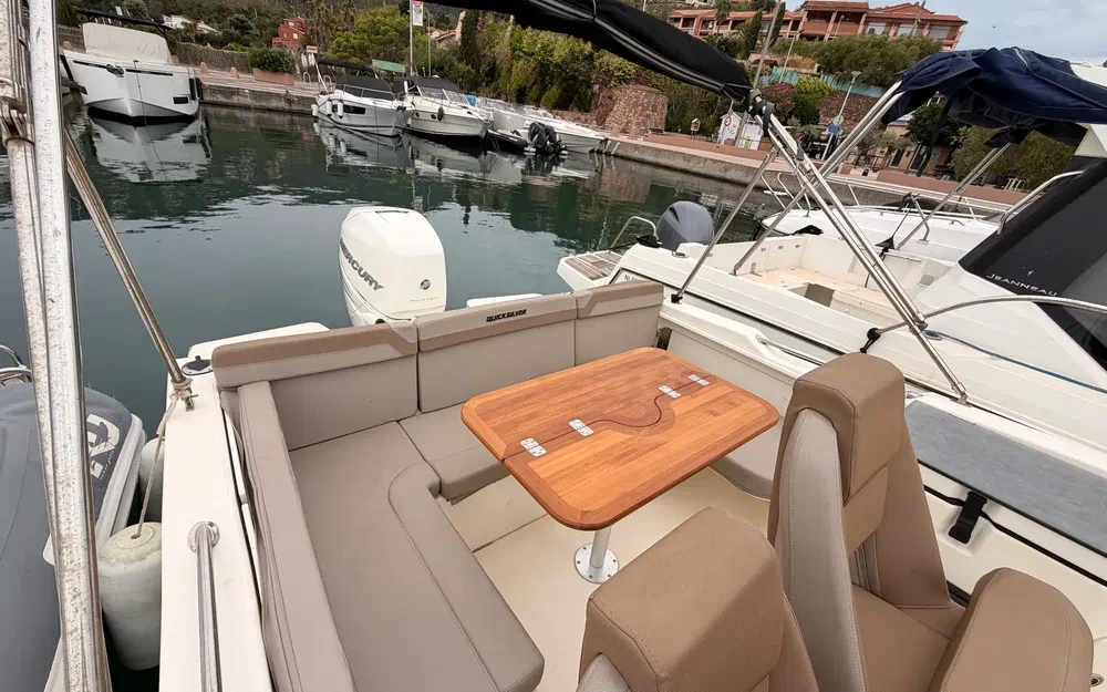 slider 5 Quicksilver Activ 755 Sundeck