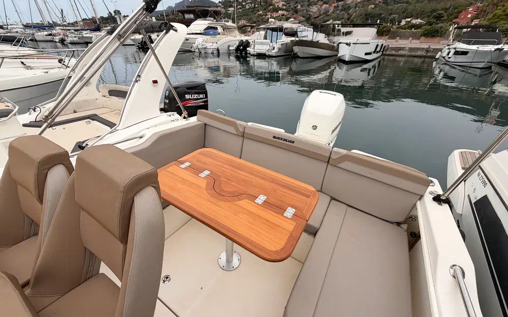 slider 6 Quicksilver Activ 755 Sundeck