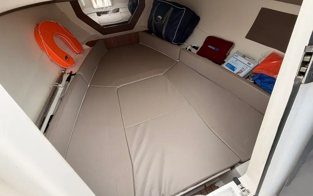 slider 16 Quicksilver Activ 755 Sundeck