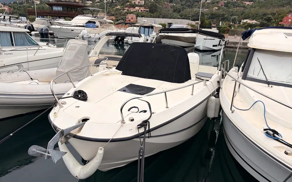 slider 1 Quicksilver Activ 755 Sundeck