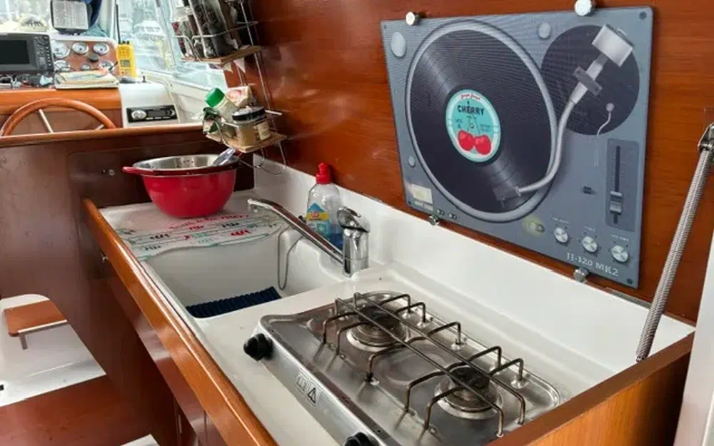 slider 11 Beneteau Antares Serie 9 Fly