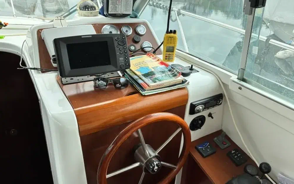 slider 12 Beneteau Antares Serie 9 Fly