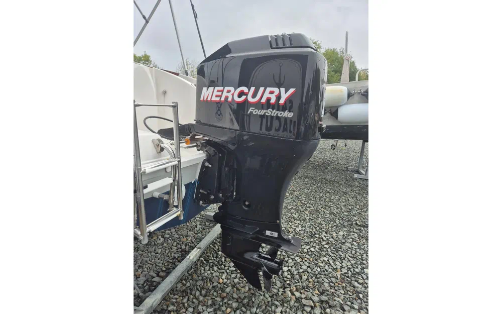 slider 6 Quicksilver 555 Commander