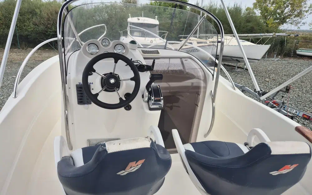 slider 7 Quicksilver 555 Commander