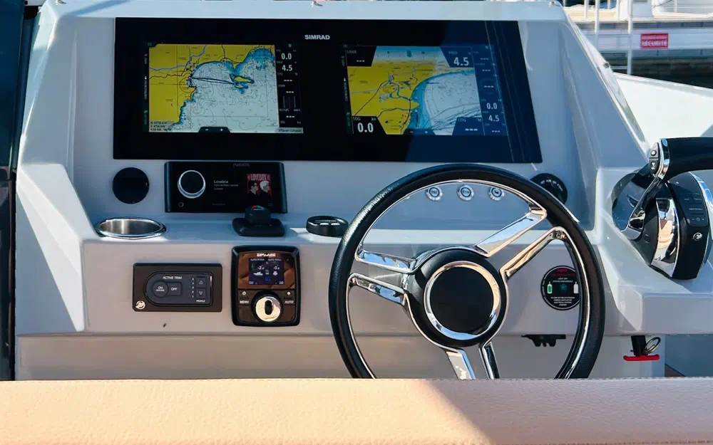 slider 7 Rand Boats Escape 30