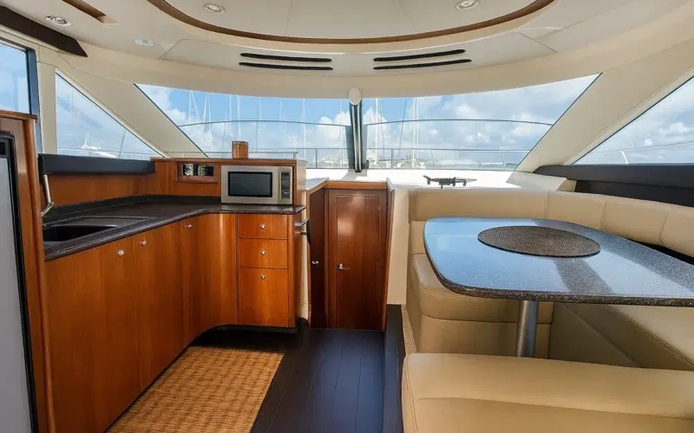 slider 9 Meridian Yacht 441