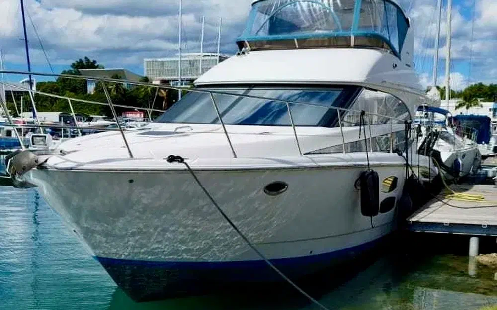 slider 1 Meridian Yacht 441