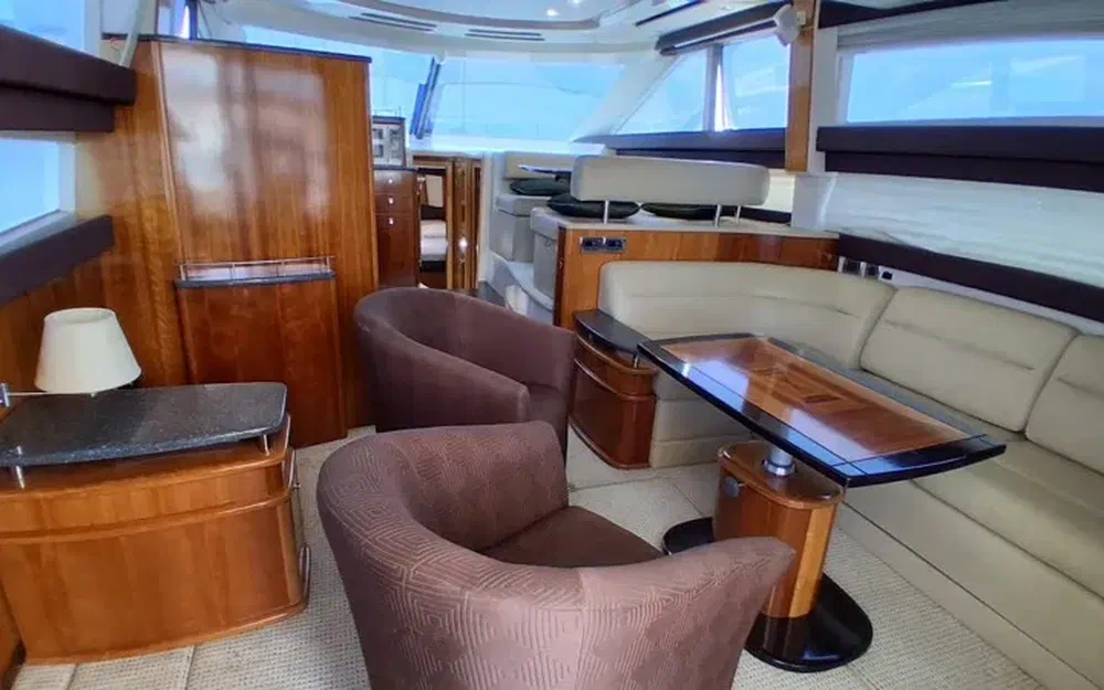slider 6 Meridian Yacht 441