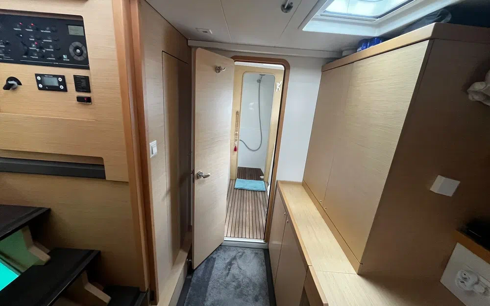 slider 23 Lagoon 42