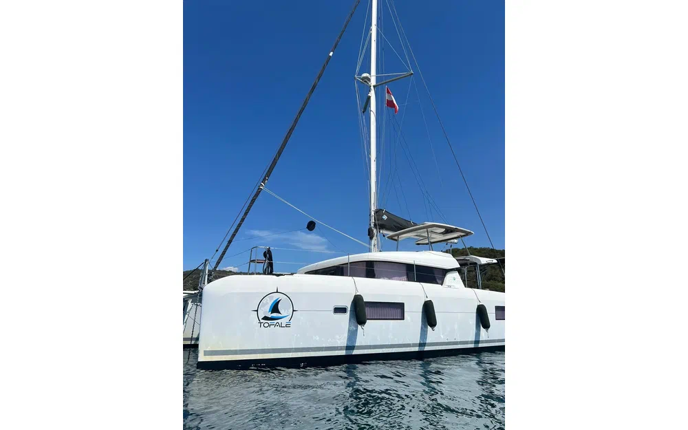 slider 2 Lagoon 42